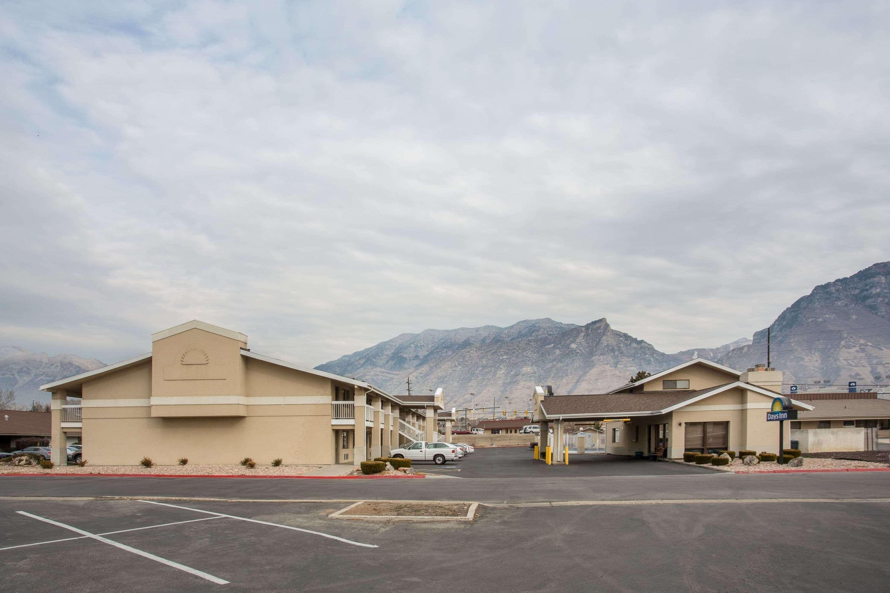 Days Inn By Wyndham Provo Exterior photo